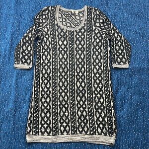 Moth brand size Large knit sweater dress: patterned, black, grey, white